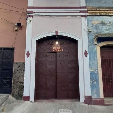 Casa Vieja Guest House Санта Ана Екстериор снимка