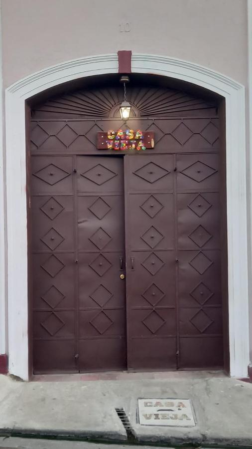 Casa Vieja Guest House Санта Ана Екстериор снимка
