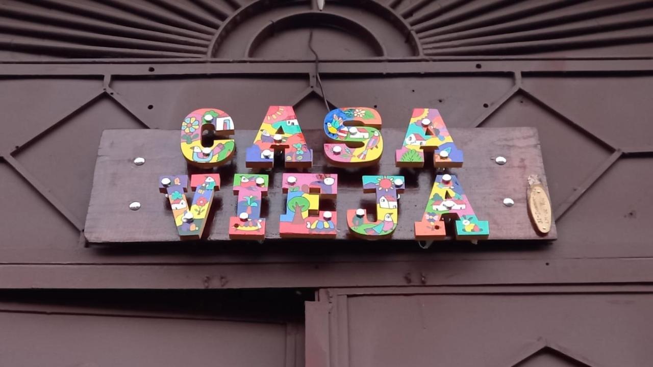 Casa Vieja Guest House Санта Ана Екстериор снимка