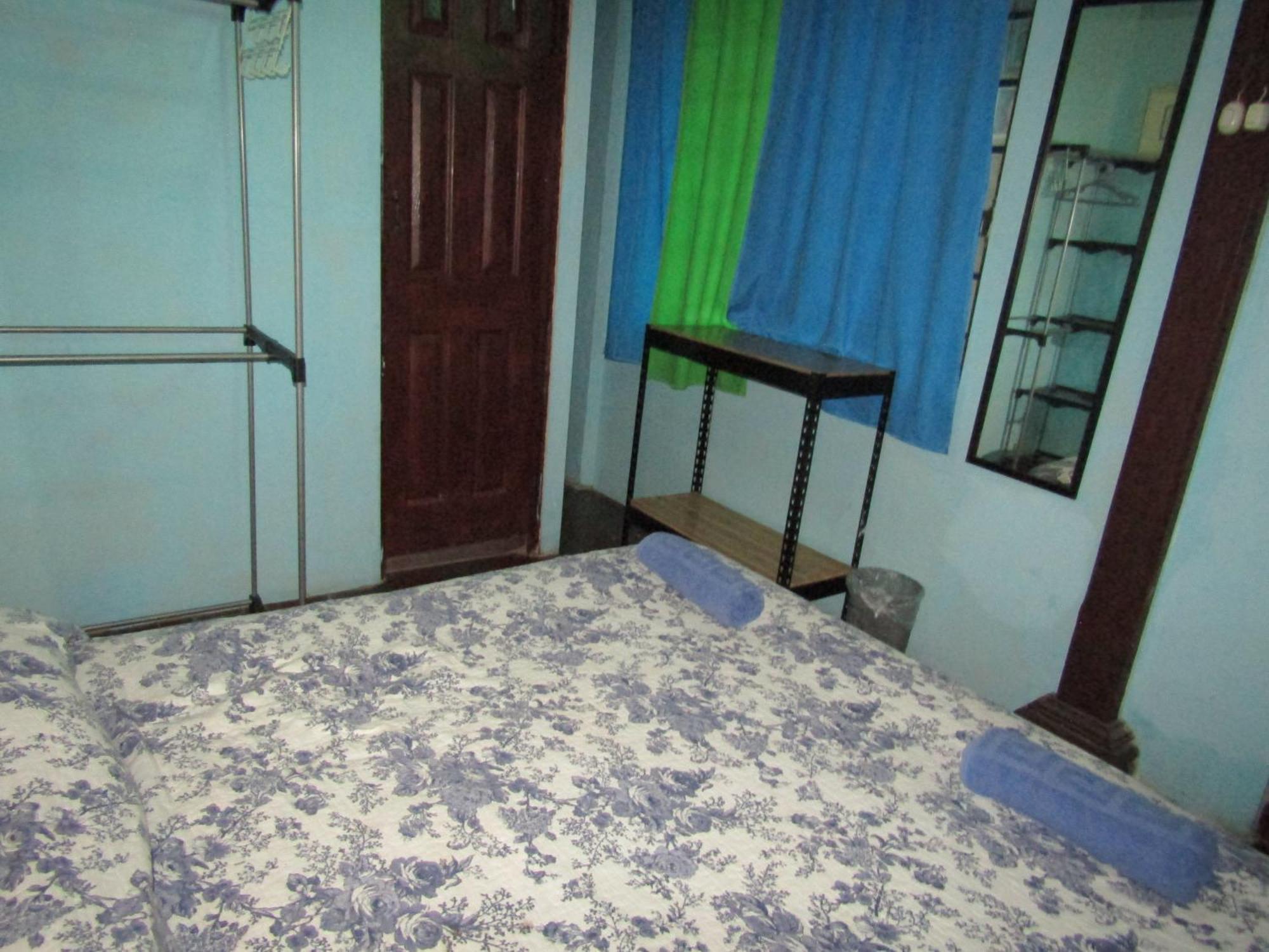 Casa Vieja Guest House Санта Ана Екстериор снимка