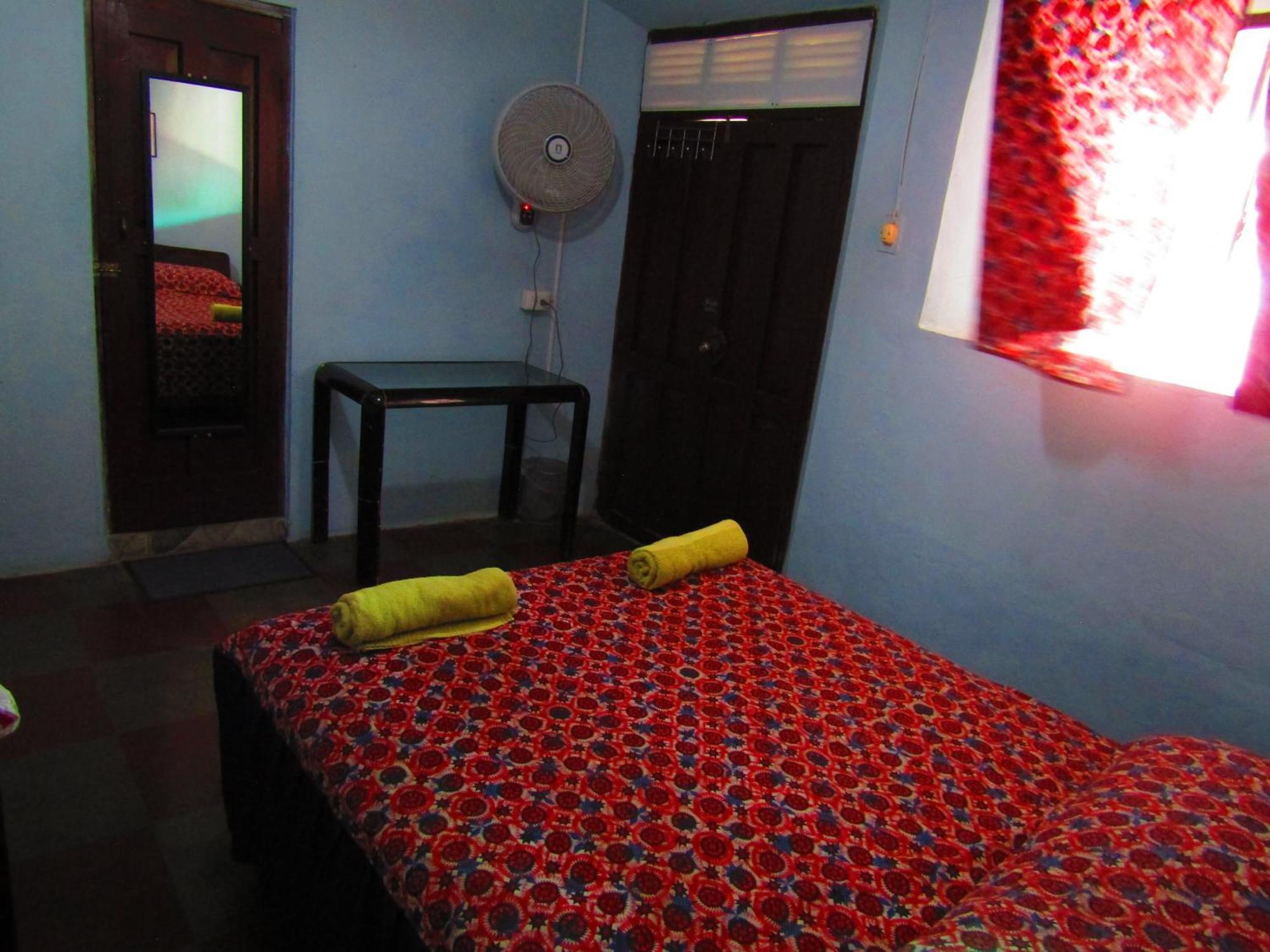 Casa Vieja Guest House Санта Ана Екстериор снимка