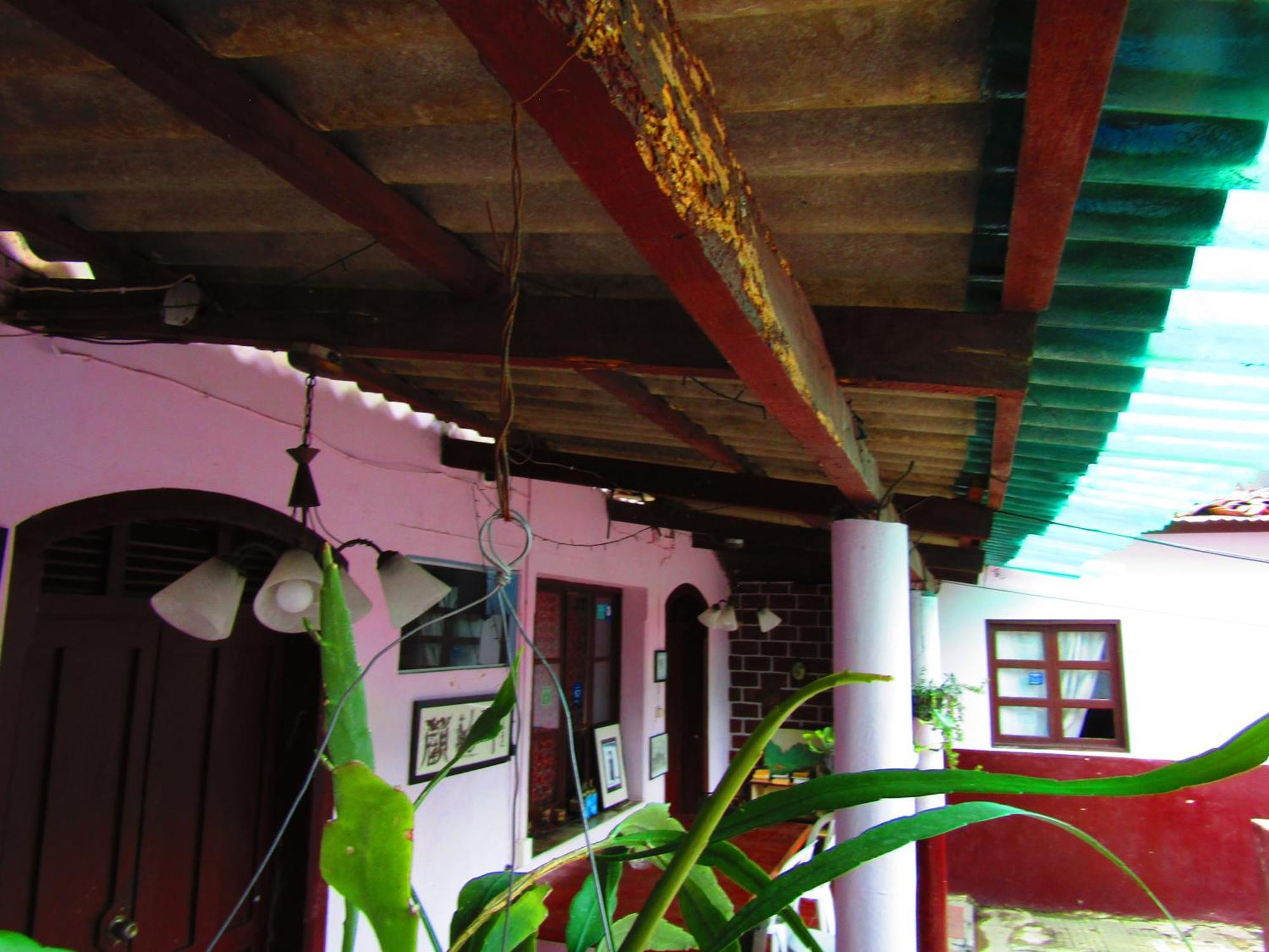 Casa Vieja Guest House Санта Ана Екстериор снимка